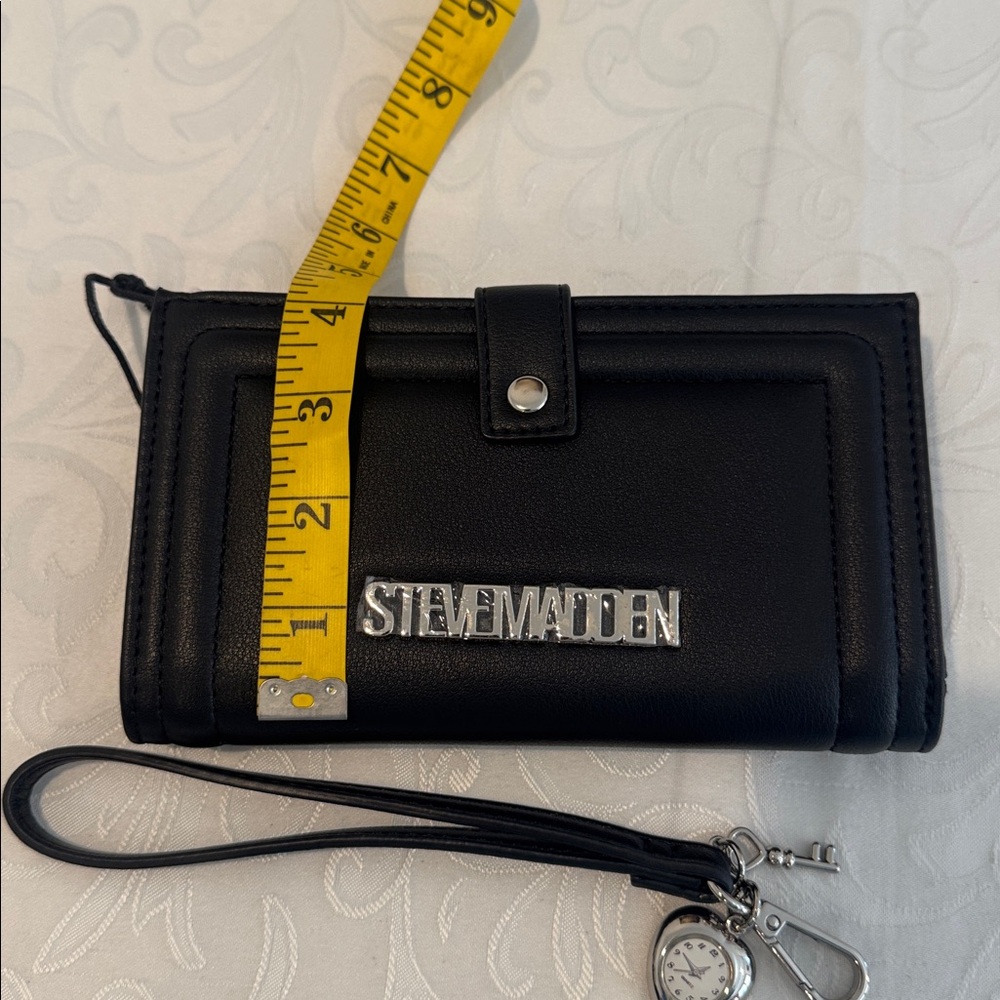 Steve Madden Black Wristlet Wallet - Picture 10 of 12